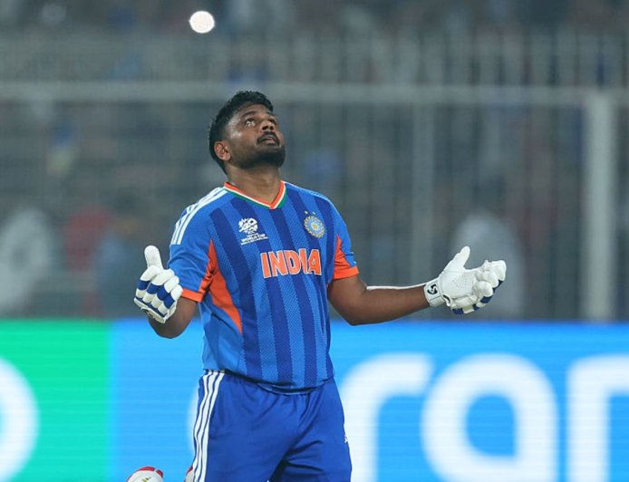 संजू सैमसन का अंतरराष्ट्रीय क्रिकेट में दबदबा: आईसीसी ने 'प्लेयर ऑफ द मंथ' अवार्ड से नवाजा, मार्च में बनाए थे रनों के नए कीर्तिमान।