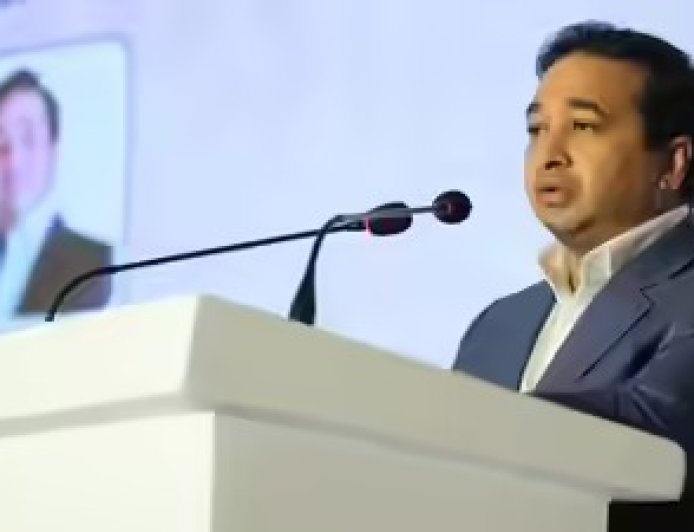 सिंधुदुर्ग अदालत ने मंत्री नितेश राणे को सुनाई एक महीने की जेल, इंजीनियर पर कीचड़ फेंकने के मामले में ठहराया दोषी।