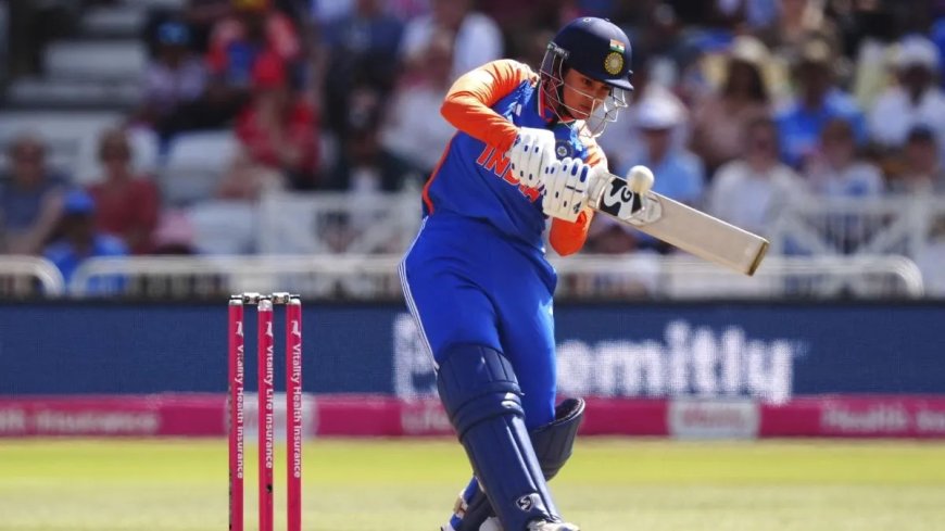 स्मृति मंधाना ने रचा इतिहास: रोहित शर्मा का वर्ल्ड रिकॉर्ड ध्वस्त कर बनीं T20 इंटरनेशनल में भारत की सबसे बड़ी रन-मशीन।