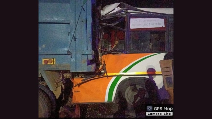 दिल्ली-आगरा हाईवे पर काल बनकर दौड़ी बस, 20 यात्री गंभीर रूप से घायल, अधिकांश हरियाणा के निवासी।