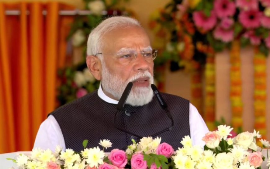 मेरठ से प्रयागराज का सफर अब सिर्फ 6 घंटे, पीएम ने देश के सबसे लंबे एक्सप्रेस-वे की दी सौगात, 36,230 करोड़ की लागत से तैयार गंगा एक्सप्रेस-वे