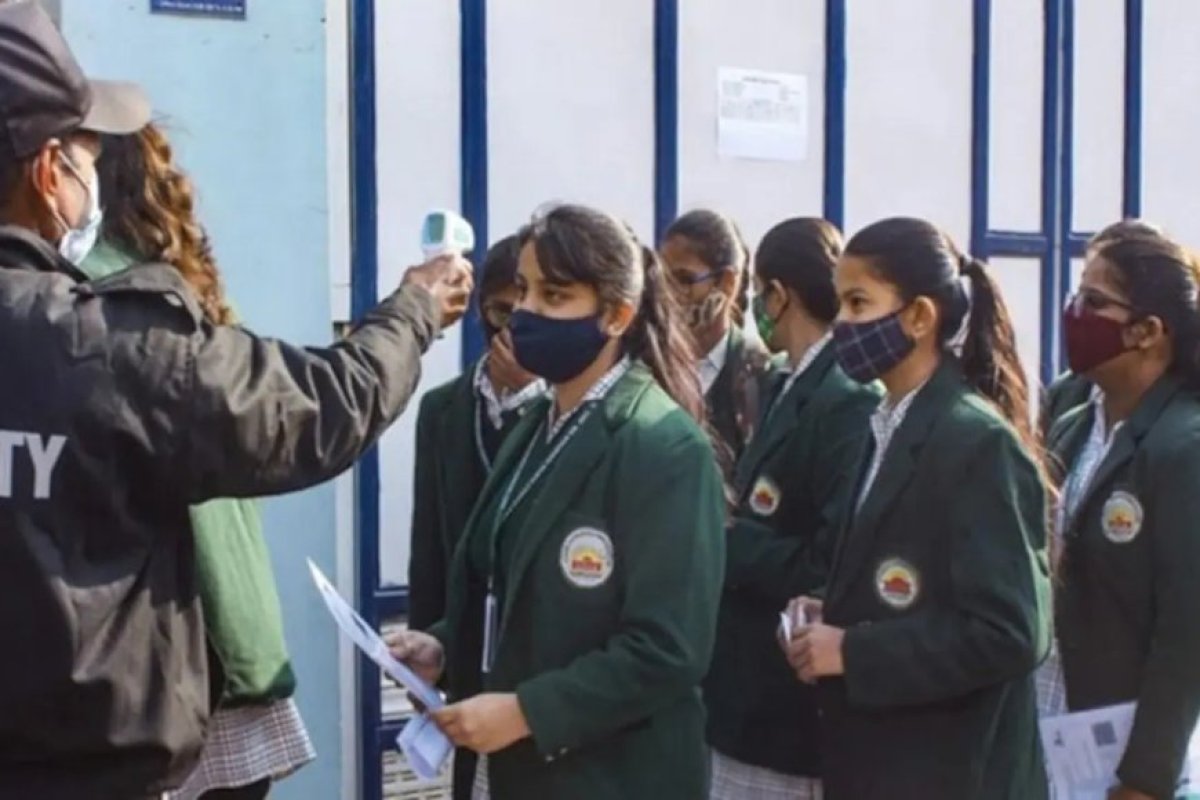 सीबीएसई 10वीं सेकंड बोर्ड परीक्षा के एडमिट कार्ड आउट, छात्र आधिकारिक पोर्टल से करें डाउनलोड।