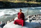 चकाचौंध और शोहरत की दुनिया को कहा अलविदा: एक दौर की सबसे बड़ी मॉडल जिसने दुनिया की चमक छोड़ अध्यात्म को चुना।