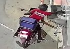 हापुड़ में आस्था के केंद्र पर शर्मनाक हरकत, मंदिर के प्याऊ से टोटी चोरी करता सीसीटीवी में कैद हुआ युवक।