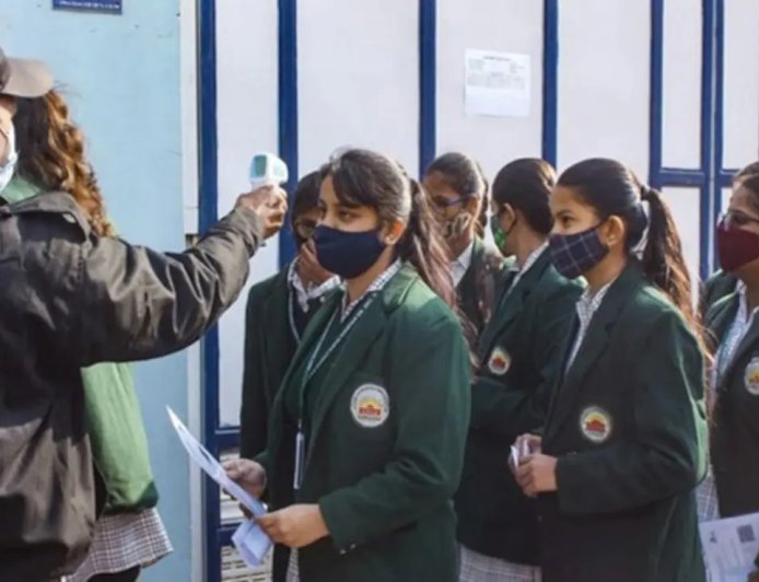 सीबीएसई 10वीं सेकंड बोर्ड परीक्षा के एडमिट कार्ड आउट, छात्र आधिकारिक पोर्टल से करें डाउनलोड।
