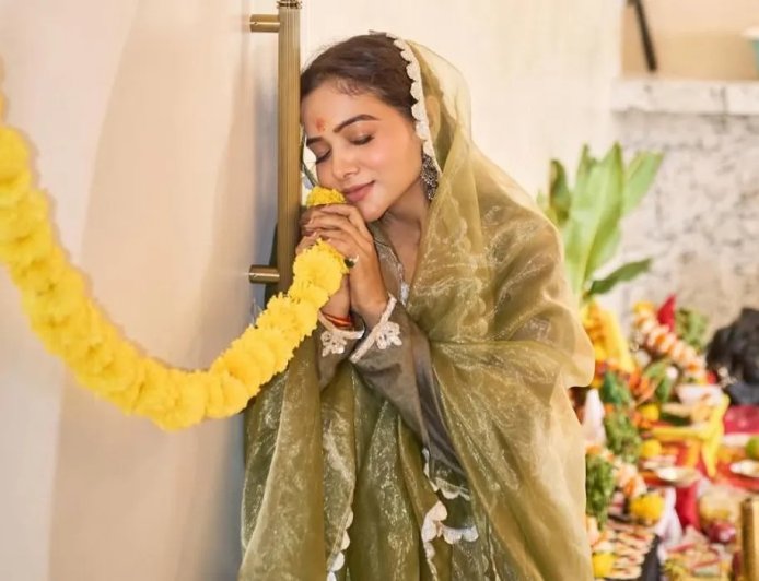 फर्श से अर्श तक का सफर तय कर बनाई अपनी पहचान, सोशल मीडिया स्टार मनीषा रानी अब बनीं आलीशान घर की मालकिन