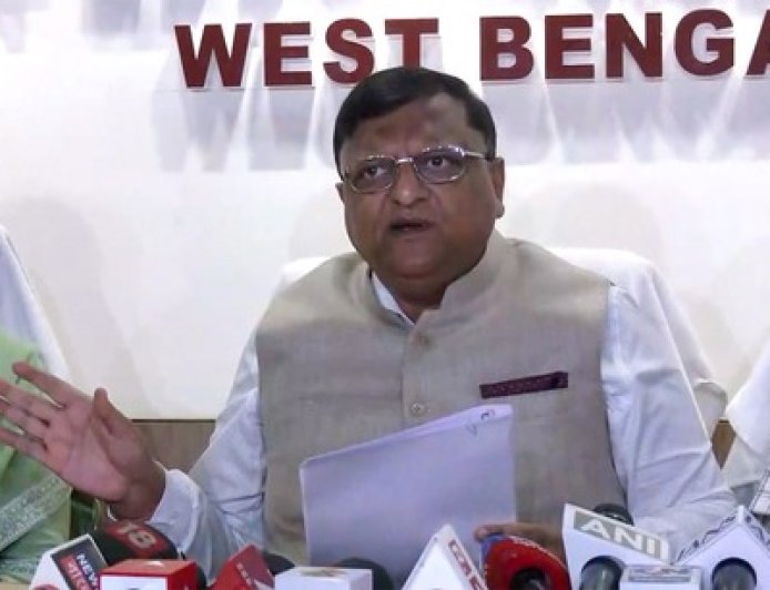 बंगाल में प्रशासनिक फेरबदल की बड़ी लहर, मनोज कुमार अग्रवाल बने नए मुख्य सचिव