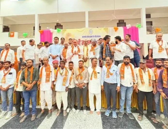 राजस्थान में कांग्रेस को बड़ा झटका- 51 प्रमुख कार्यकर्ताओं ने थामा भाजपा का दामन, मरुधरा में बदला सियासी समीकरण