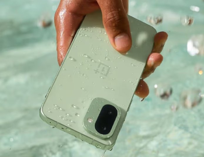 OnePlus के लोकप्रिय मिड-फ्लैगशिप स्मार्टफोन की कीमत में भारी उछाल, लॉन्चिंग रेट के मुकाबले चुकाने होंगे 7000 रुपये अधिक।