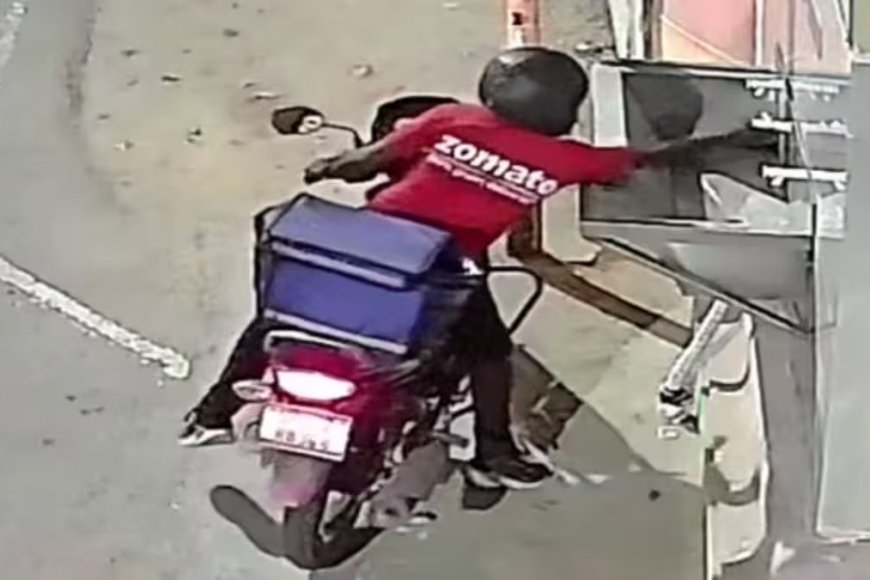 हापुड़ में आस्था के केंद्र पर शर्मनाक हरकत, मंदिर के प्याऊ से टोटी चोरी करता सीसीटीवी में कैद हुआ युवक।