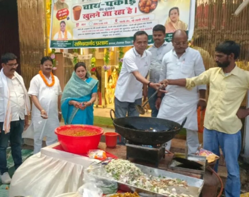 करोड़ों के आभूषण व्यवसाय को पीछे छोड़ श्रम के सम्मान की अनूठी मिसाल पेश करने आगे आए स्वर्ण व्यवसायी, छोटी सी चाय-पकौड़े की दुकान शुरू कर सबको चौंकाया।