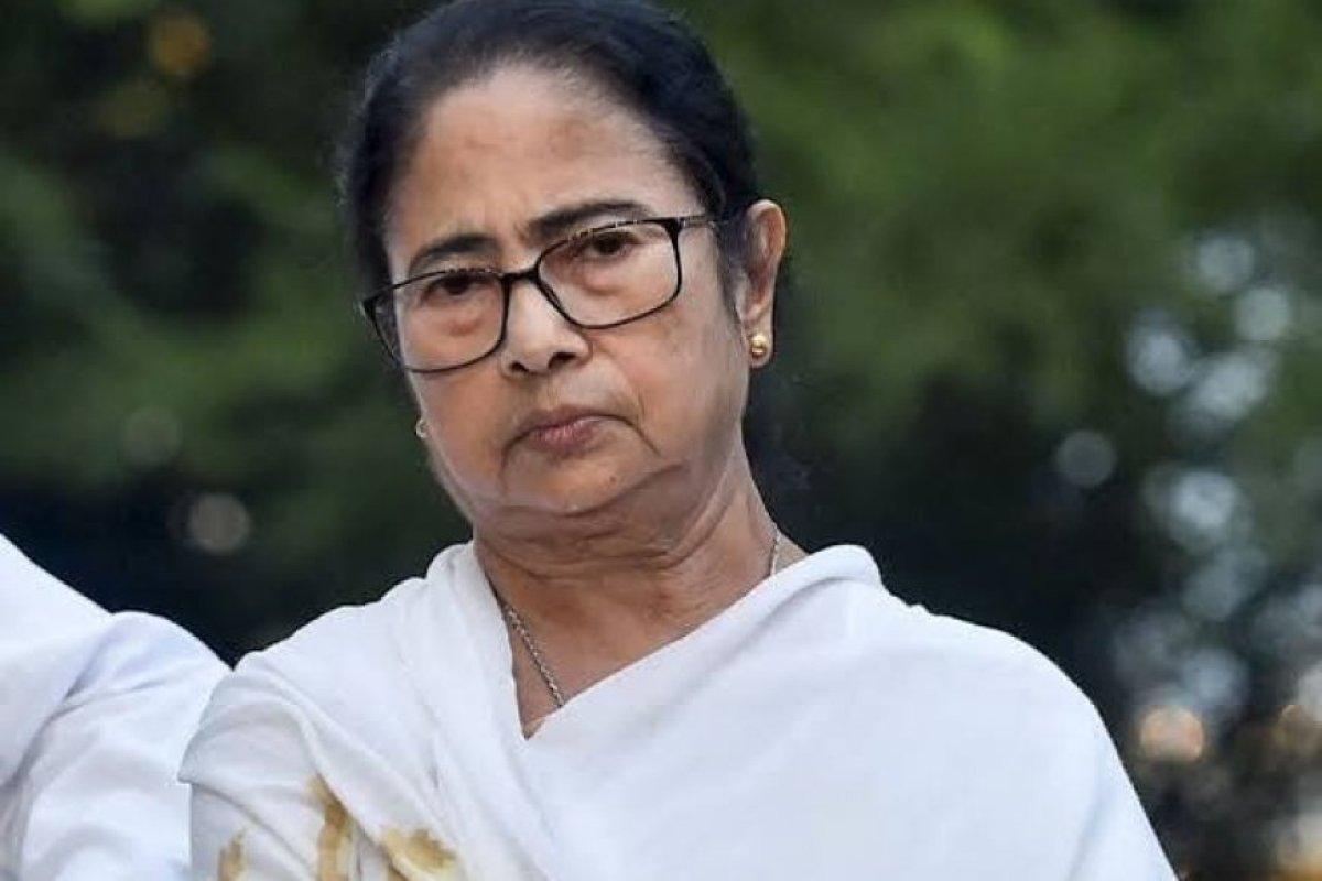 TMC में टूट का सिलसिला जारी, ममता बनर्जी को बड़ा झटका, 20 बागी सांसदों ने एनडीए (NDA) को दिया समर्थन