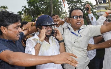 पश्चिम बंगाल में दो शीर्ष राजनेताओं पर हुए हिंसक हमलों के बाद पुलिसिया कार्रवाई तेज, सीसीटीवी और वीडियो फुटेज के आधार पर पांच लोग गिरफ्तार।