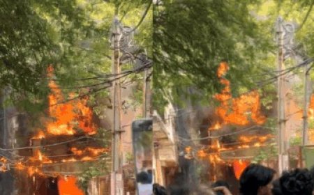 शॉर्ट सर्किट से होटलनुमा इमारत में फैले धुएं का गुबार के बीच दमकल और पुलिस के पहुंचने से पहले ही मसीहा बनकर उभरे वसीम राजा और शोएब।