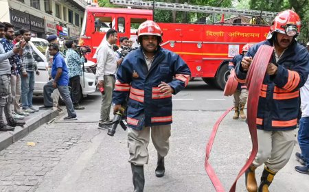 मंजूरी सिर्फ 6 कमरों की और धड़ल्ले से बना दिए 26 कमरे, दिल्ली के मालवीय नगर में नियमों को ताक पर रखकर चलाया जा रहा था मौत का व्यापार।