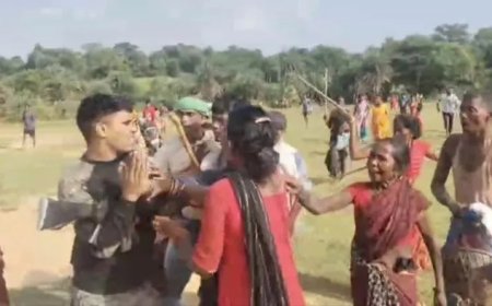 जमुई में छात्रा की मौत के बाद भड़का स्थानीय लोगों का भारी आक्रोश, गुरुवार को सैकड़ों की संख्या में ग्रामीणों ने खैरा थाना का किया घेराव।