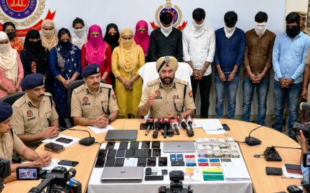 बैंक अधिकारी बनकर खाली कर देते थे खाता! दिल्ली पुलिस ने फर्जी कॉल सेंटर पर छापा मार 10 महिलाओं समेत 18 को दबोचा
