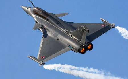 राफेल को लेकर पाकिस्तान का प्रोपेगैंडा हुआ फेल, भारतीय वायुसेना ने दिया दो टूक जवाब; सभी 36 विमान भर रहे उड़ान