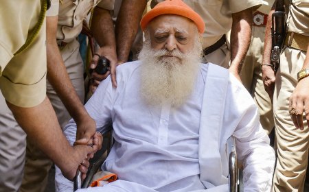 Asaram Bapu Bail Application Supreme Court: सुप्रीम कोर्ट से आसाराम को बड़ा झटका, शीर्ष अदालत बोली- तबीयत ज्यादा बिगड़ने पर ही करेंगे विचार