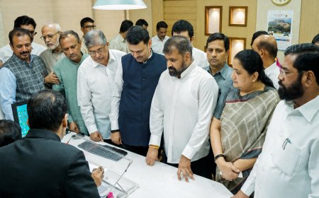 Maharashtra Politics Update: शिवसेना UBT को लगा तगड़ा झटका, आदित्य ठाकरे के करीबी सचिन अहिर मुख्यमंत्री शिंदे की सेना में शामिल