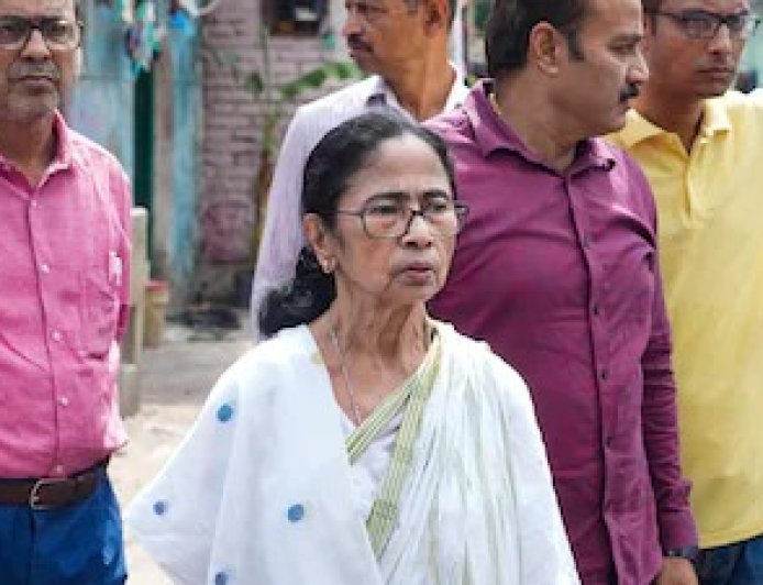 हार के बाद TMC विधायकों की सामूहिक गैरहाजिरी से उपजे गंभीर सवाल, 80 में से सिर्फ 19 से 20 विधायक ही पहुंचे कोलकाता।
