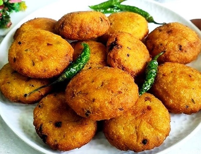 रसोई के बुनियादी सामान से मिनटों में बनने वाला कुरकुरा नाश्ता: शाम की चाय का स्वाद दोगुना करेगी यह आसान घरेलू रेसिपी