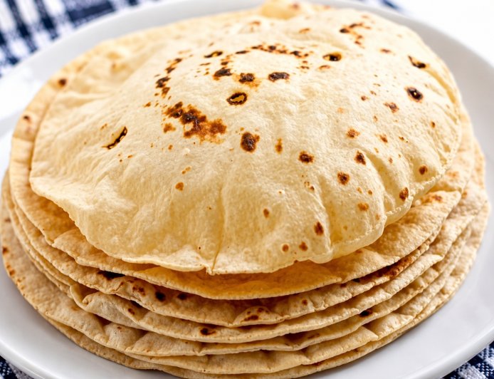 Soft Roti Tips: रोटियों को लंबे समय तक मुलायम रखने का नायाब तरीका, बदल जाएगा किचन का काम करने का अंदाज