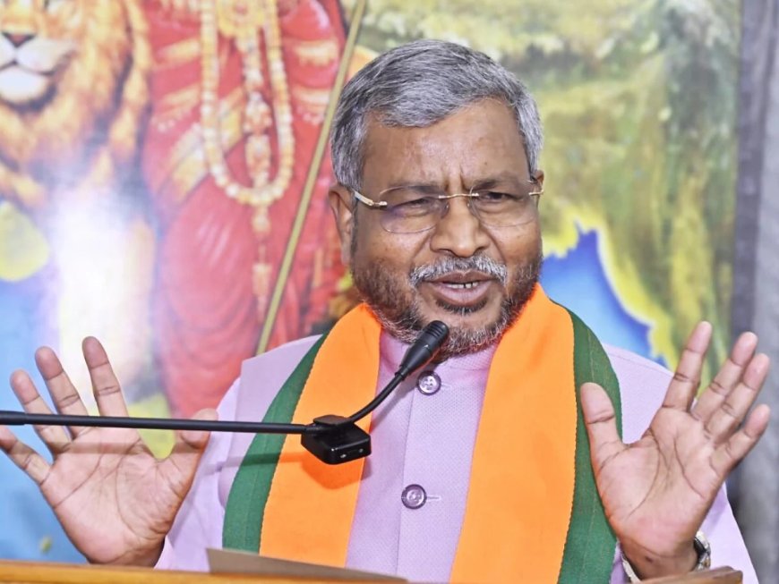 Special: अर्जुन मुंडा, रघुवर दास और चम्पाई सोरेन के नामों पर तैरती अटकलें, दिल्ली दरबार की अंतिम मुहर पर टिकी सबकी निगाहें।