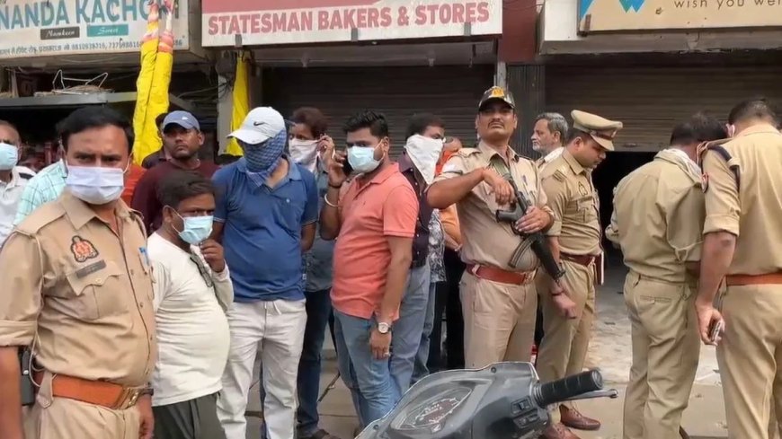 संगम नगरी प्रयागराज के साउथ मलाका क्षेत्र में बंद मकान के भीतर से 4 लोगों के सड़े-गले शव मिलने से पूरे उत्तर प्रदेश में मची भारी सनसनी।