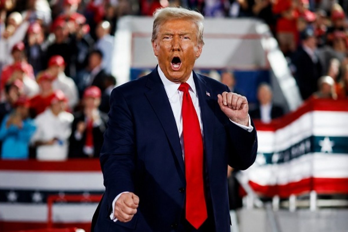 Donald Trump Iran Statement: 'ईरान पर 1000 मिसाइलें लॉक और लोड हैं', ट्रंप की तेहरान को खुली चेतावनी