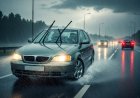 Monsoon Car Care Tips: बारिश में कार हो गई स्टार्ट बंद? मैकेनिक बुलाने से पहले खुद चेक करें ये 5 चीजें