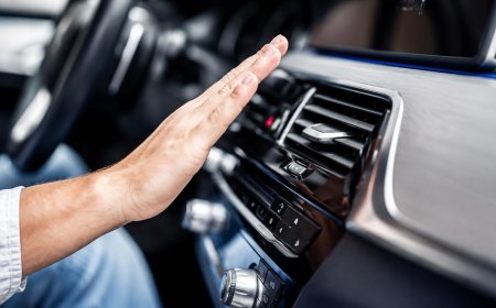 Why Car AC Smells Bad: कार का एसी ऑन करते ही क्यों आने लगती है बदबू? जानें मुख्य कारण और आसान उपाय