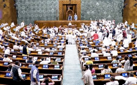 Paper Leak Row in Parliament: पेपर लीक मुद्दे पर संसद में भारी हंगामा, लोकसभा की कार्यवाही स्थगित