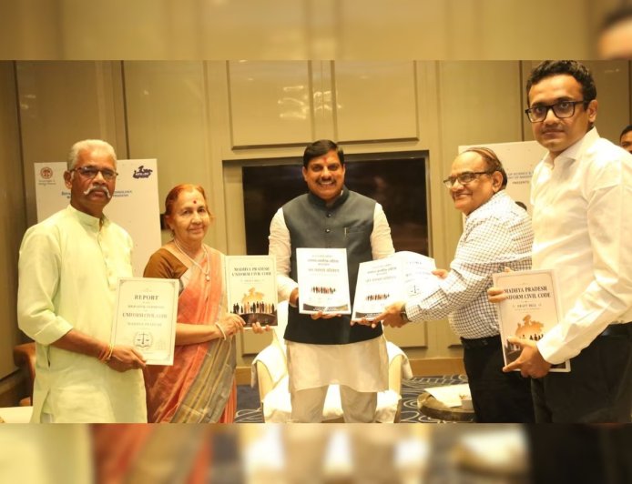मध्य प्रदेश की बड़ी खबर: मोहन कैबिनेट ने UCC ड्राफ्ट को दी मंजूरी, कल विधानसभा के पटल पर रखा जाएगा ऐतिहासिक बिल