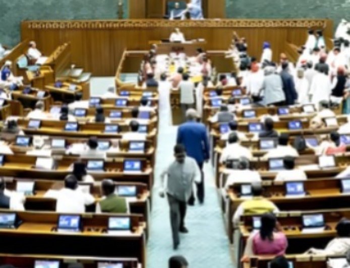 Parliament Monsoon Session: हंगामे के साथ शुरू हुआ संसद का मॉनसून सत्र, स्पीकर ओम बिड़ला बोले- सदन नियम से चलता है