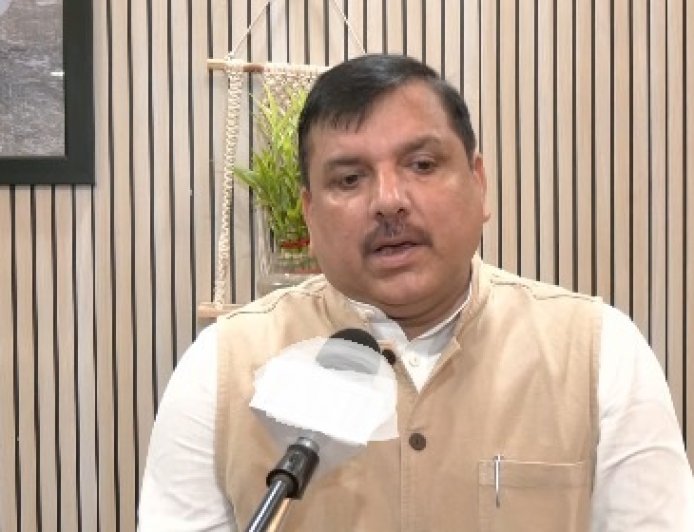 जंतर-मंतर प्रदर्शन पर संजय सिंह का गंभीर आरोप: कहा- 'बच्चों को पीटा, लड़कियों के कपड़े फाड़े गए'