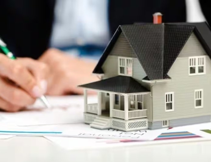 Property Ownership Rules: सिर्फ रजिस्ट्री से नहीं मिलता पक्का मालिकाना हक, जानिए ओनरशिप के लिए कौन से डॉक्यूमेंट्स हैं बेहद जरूरी
