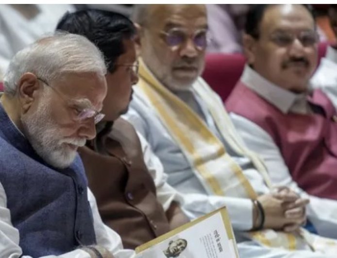 पेपर लीक पर मोदी सरकार का कड़ा रुख, संशोधित बिल को कैबिनेट की हरी झंडी, 10 साल की जेल और 10 करोड़ जुर्माने का प्रावधान