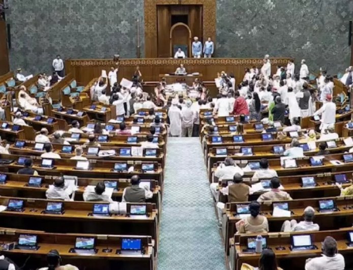 Rajya Sabha Adjourned: हंगामे के चलते राज्यसभा की कार्यवाही दोपहर 2 बजे तक स्थगित
