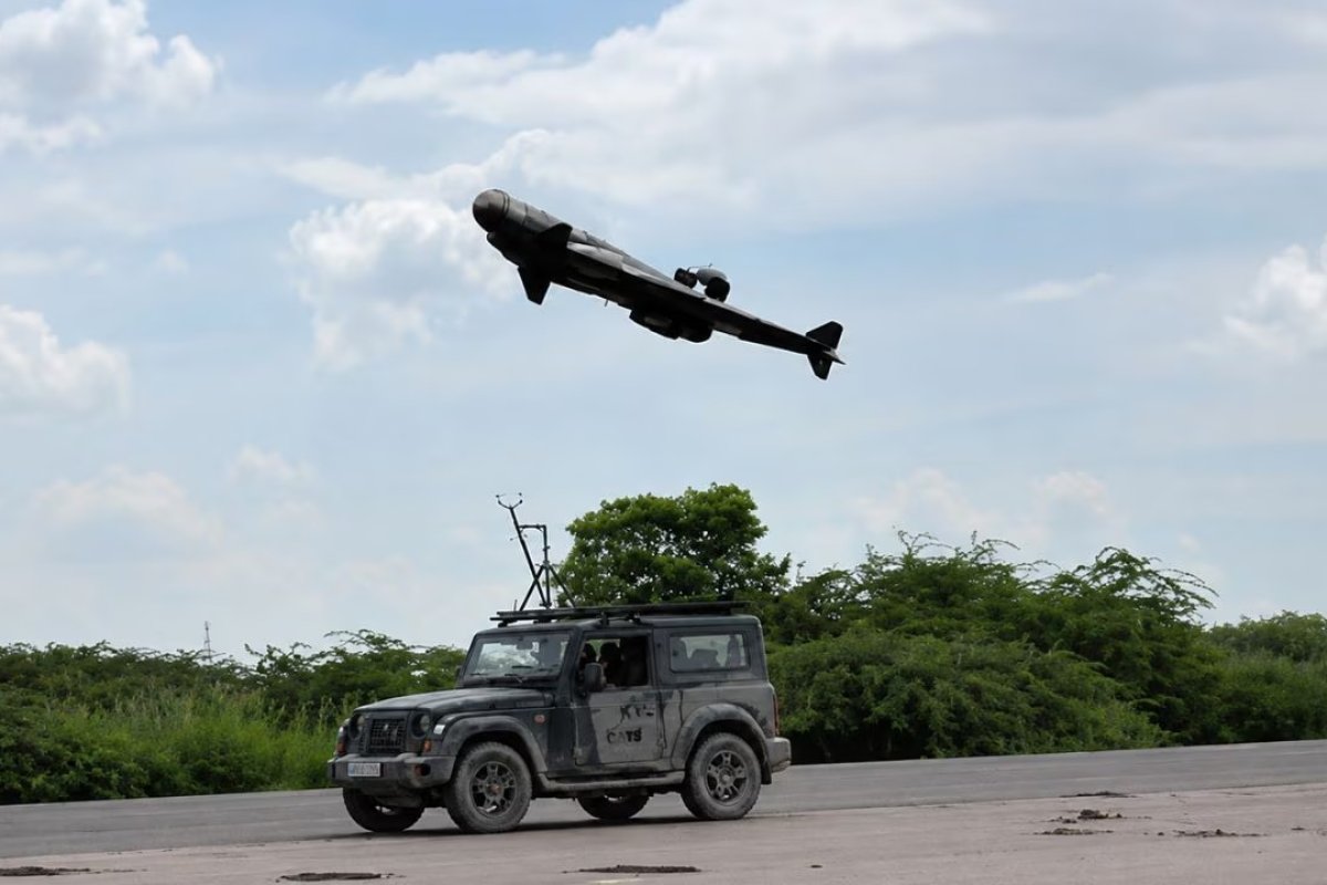 Divyastra Mk3 Drone: लखनऊ की कंपनी ने बनाया भारत का पहला स्वदेशी 'दिव्यास्त्र Mk3' ड्रोन, दुश्मन के बंकर और एयर डिफेंस होंगे तबाह