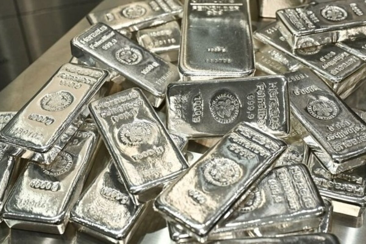 Top Silver ETFs: इन 5 सिल्वर ईटीएफ ने 1 महीने में दिया बंपर रिटर्न, देखें पूरी लिस्ट