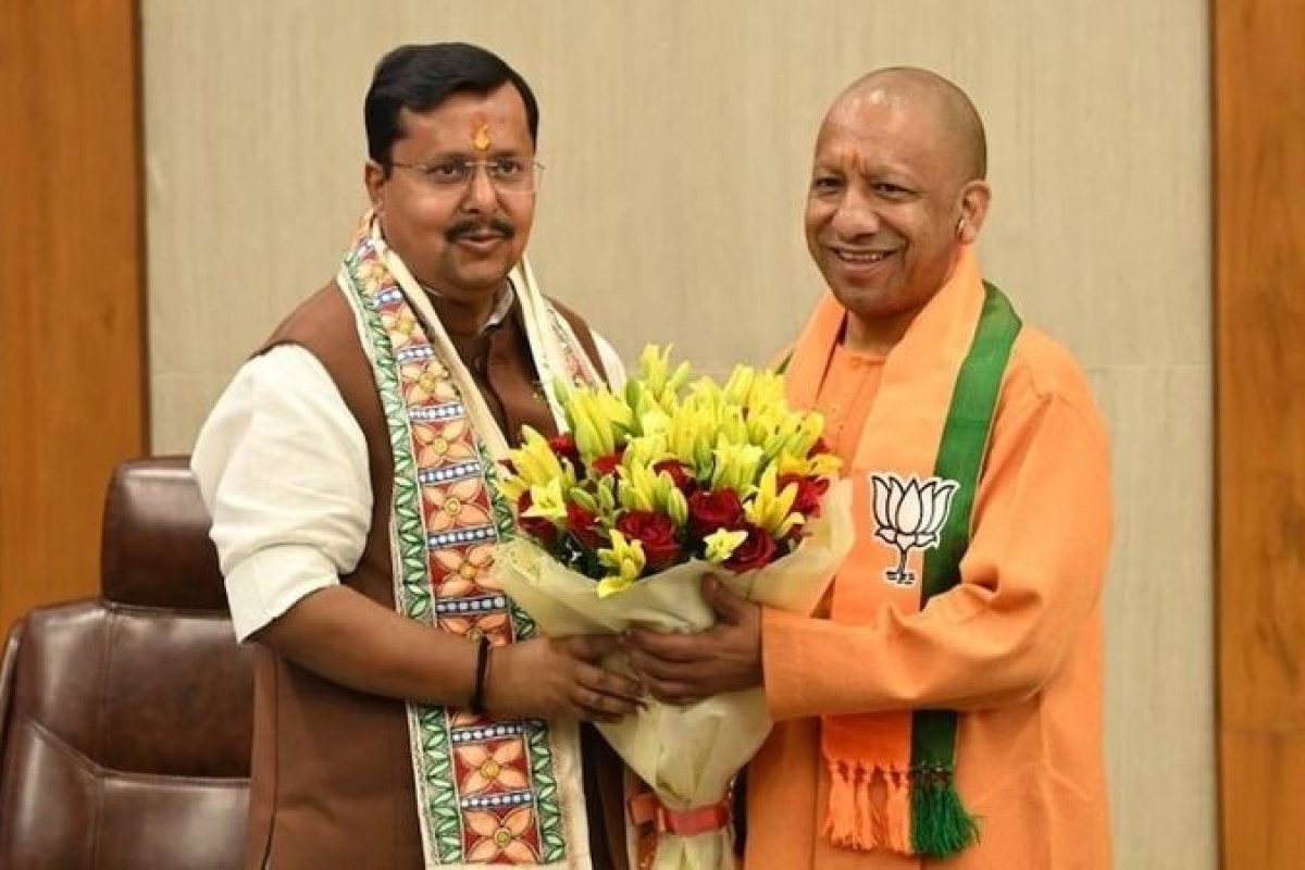 UP Politics: 'टीम नवीन' में यूपी के 8 दिग्गजों को कमान, विनोद तावड़े बने प्रभारी; समझें योगी का हैट्रिक प्लान