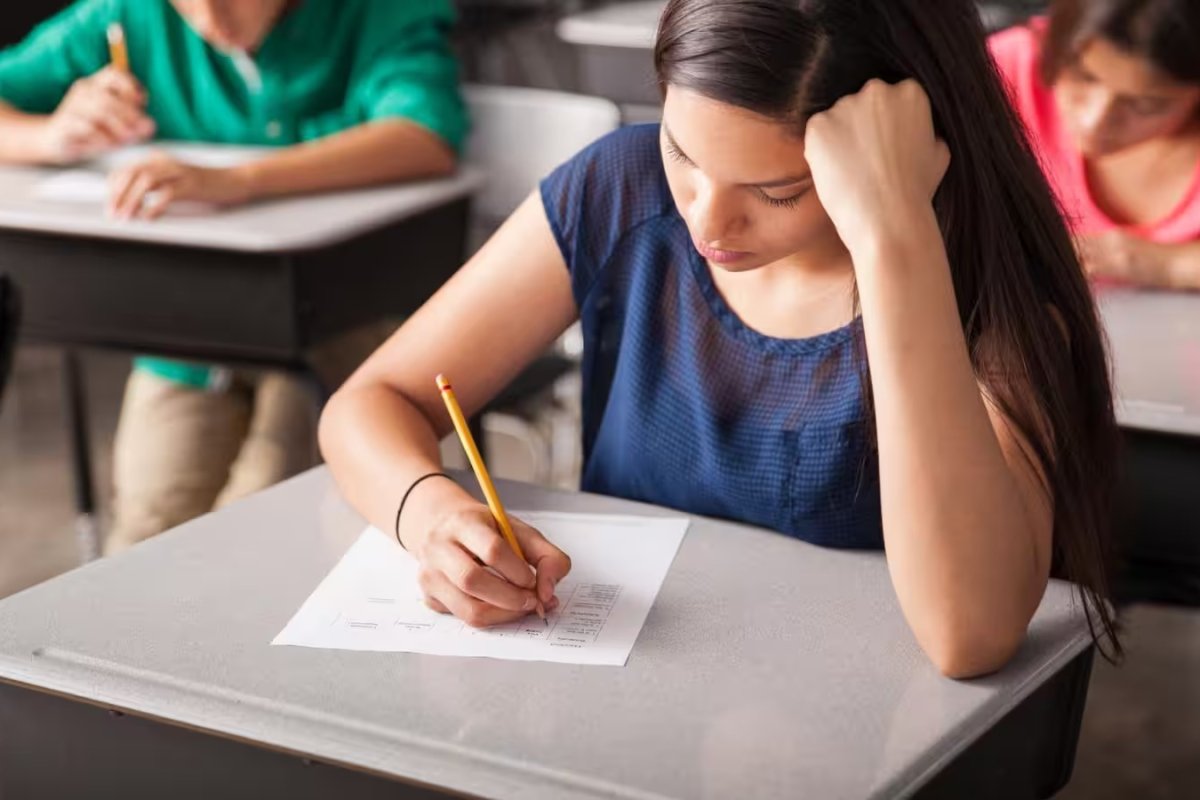 Bihar Board Exam 2027: बिहार बोर्ड ने शुरू की मैट्रिक-इंटर परीक्षा की तैयारी, मार्कशीट में बड़े बदलाव के साथ परीक्षा फॉर्म भरना शुरू