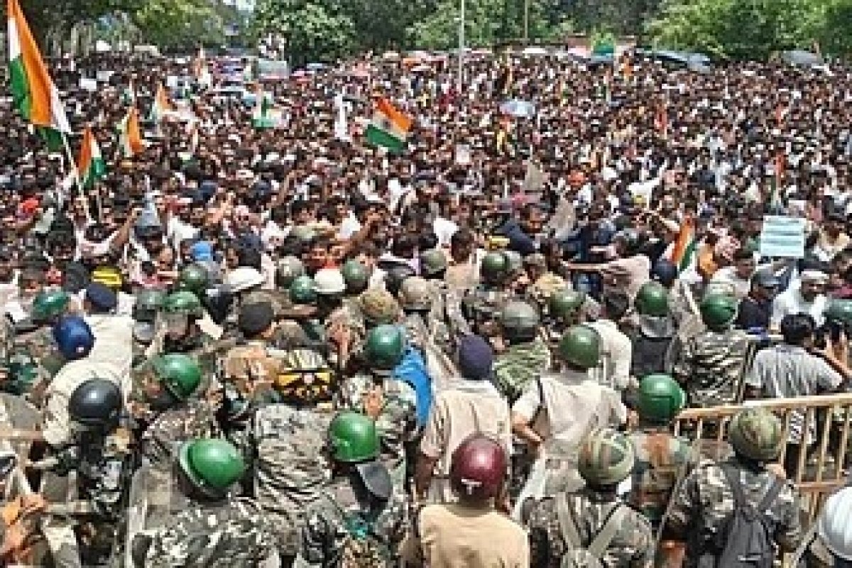 Jharkhand Higher Education: झारखंड में प्रति 1 लाख युवाओं पर सिर्फ 9 कॉलेज, AISHE रिपोर्ट में खुलासा; छात्राओं के नामांकन में आई तेजी