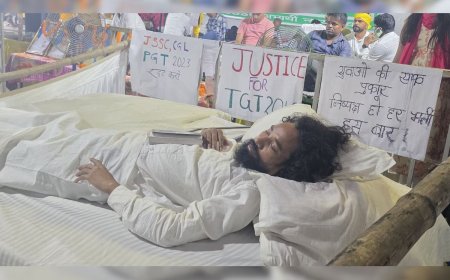 Jharkhand Student Protest: देवेंद्र नाथ महतो ने सोनम वांगचुक से बातचीत के बाद तोड़ी भूख हड़ताल, JPSC-JSSC में सुधार की मांग तेज 