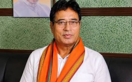 Netaji Remarks Controversy: नेताजी पर विवादित बयान के बाद छिना 'बंग विभूषण' सम्मान, बैकफुट पर आए BJP सांसद अनंत महाराज ने मांगी माफी
