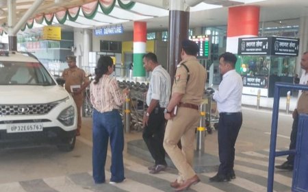 Varanasi Airport Firing: वाराणसी एयरपोर्ट पर सुरक्षा जांच के दौरान लाइसेंसी पिस्टल से चली गोली, 2 कर्मचारी घायल