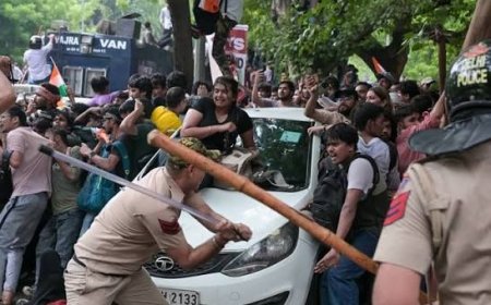 CJP Protest Lathi Charge: सुप्रीम कोर्ट में पुलिस का हलफनामा, कहा- 'प्रदर्शन में असामाजिक तत्व थे शामिल'