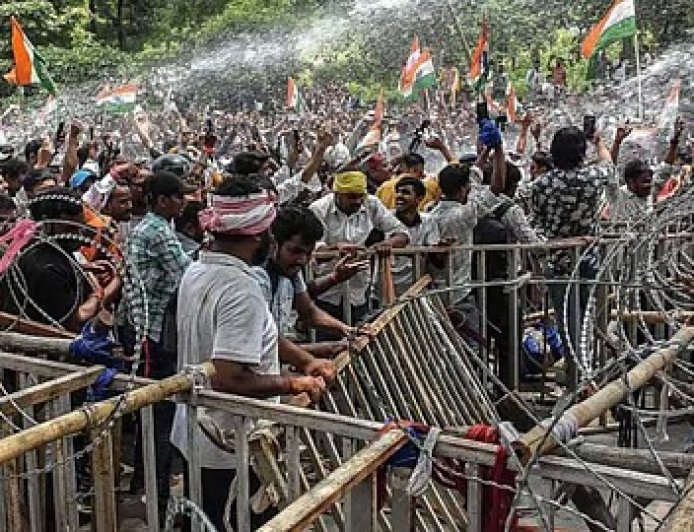 Jharkhand BJP Protest: छात्रों पर लाठीचार्ज के खिलाफ सड़क पर उतरी बीजेपी, पूरे झारखंड में बंद का असर 