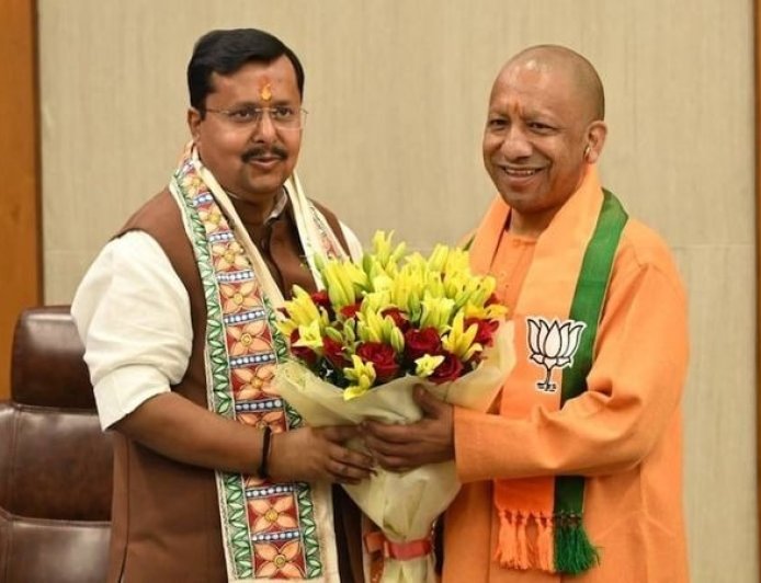 UP Politics: 'टीम नवीन' में यूपी के 8 दिग्गजों को कमान, विनोद तावड़े बने प्रभारी; समझें योगी का हैट्रिक प्लान